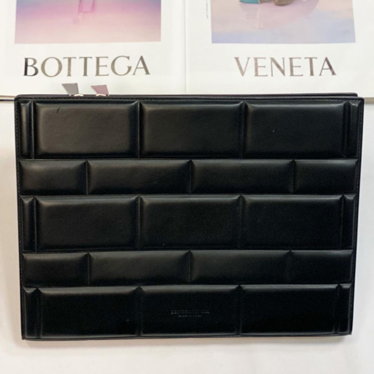 Папка для документов Bottega Veneta размер 35/25 цена 38 463 руб 