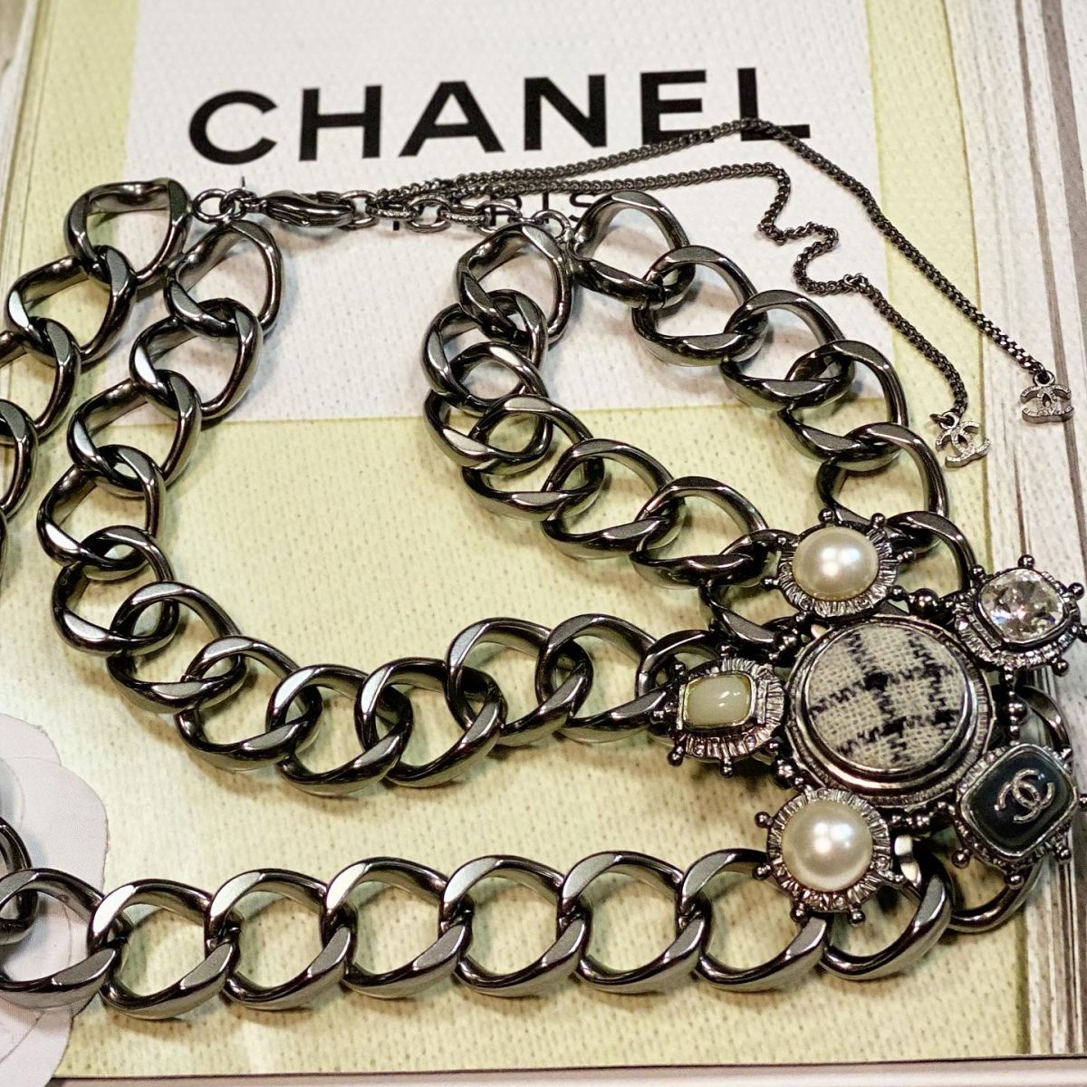 Колье Chanel цена 84 616 руб 