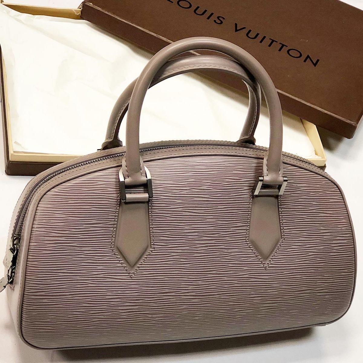 Сумка Louis Vuitton  размер 32/16 цена 23 078 руб