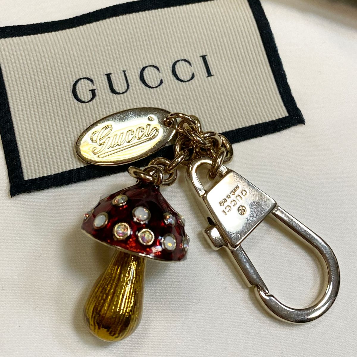 Брелок Gucci цена 3 078 руб 