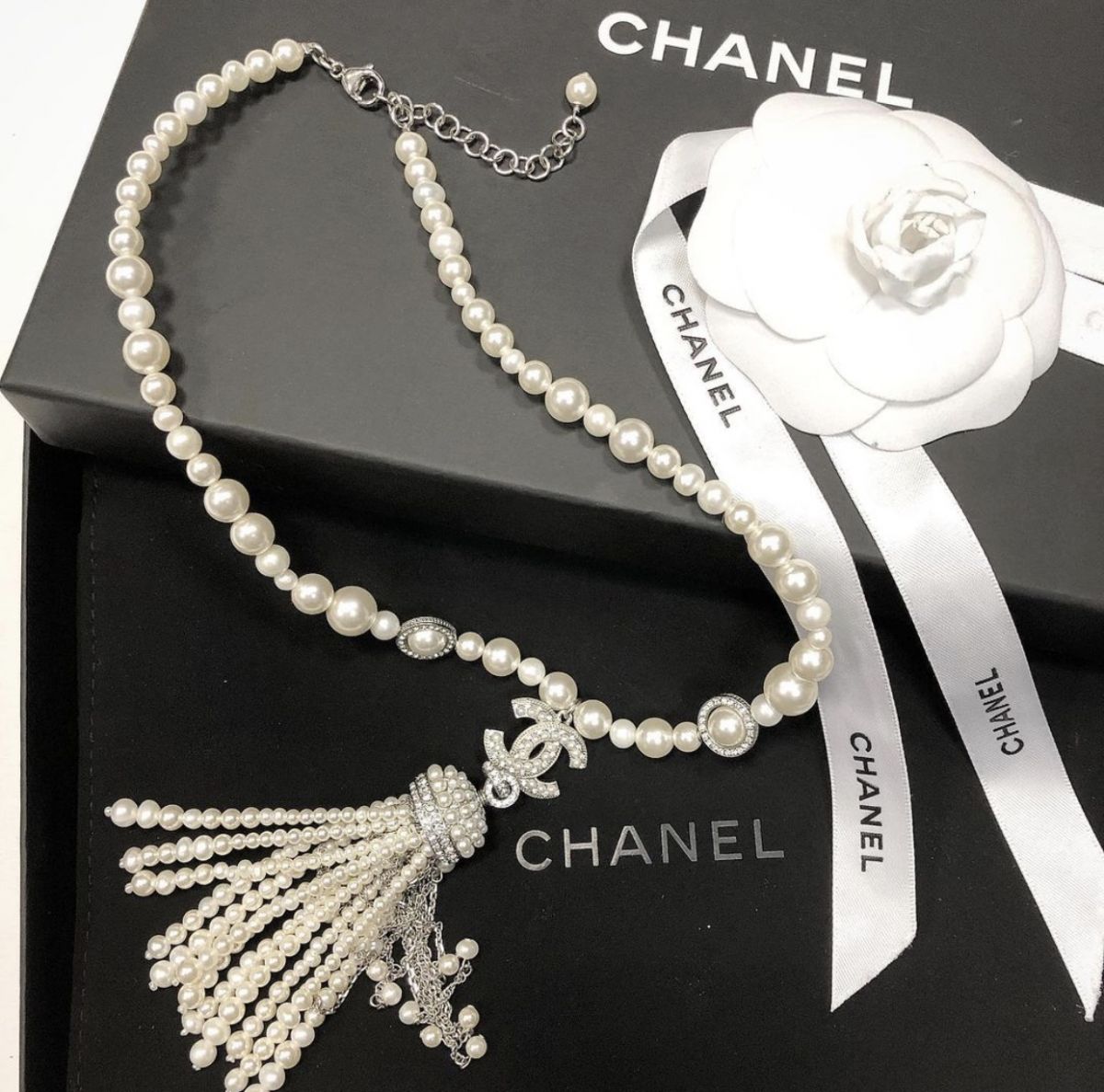 Бусы Chanel цена 92 310 руб 

