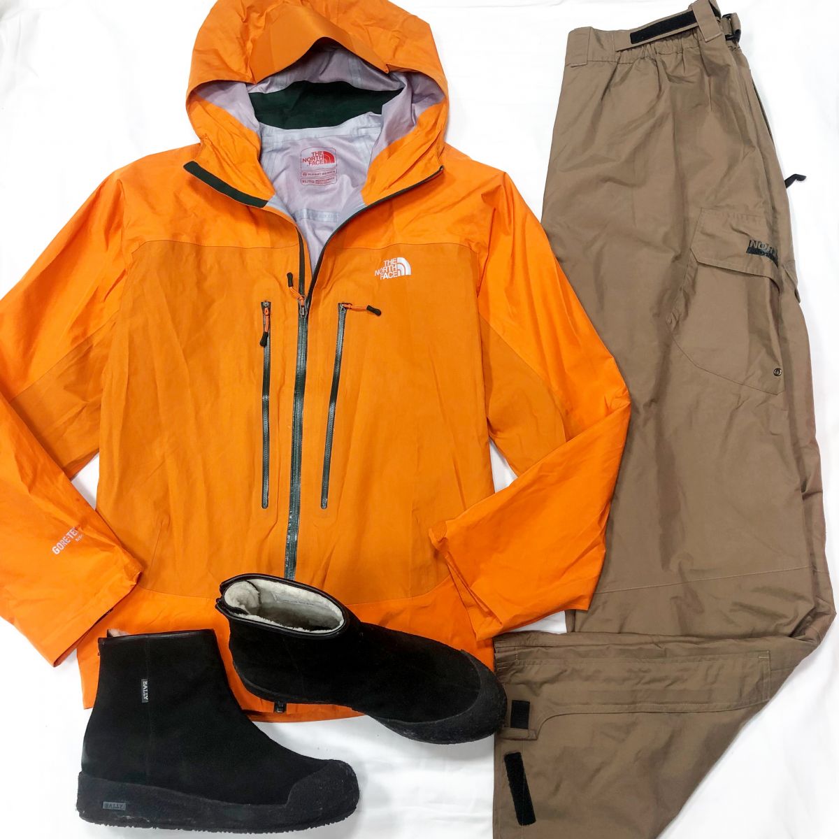 #Mechtamen
Куртка THE NORTH FACE размер XL цена 12 308 руб 
Брюки XXL цена 4 616 руб 
Ботинки Bally размер 45 цена 10 770 руб