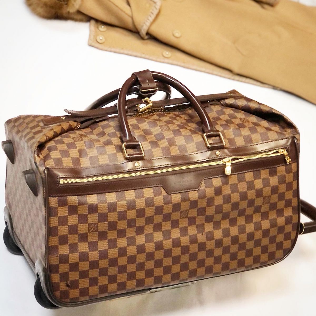 Сумка - чемодан Louis Vuitton  размер 50/30 цена 61 540 руб 