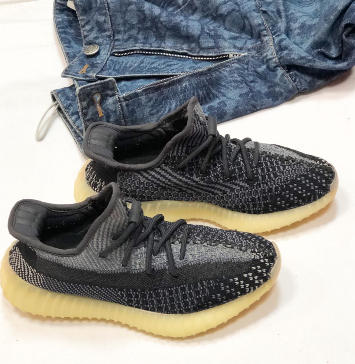 Кроссовки YEZZY &amp; adidas размер 37.5 цена 15 385 руб