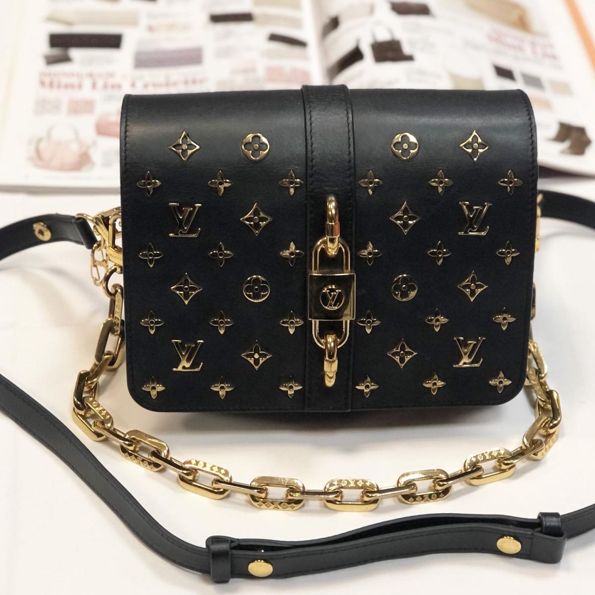 Сумка Louis Vuitton размер 15/22 цена 153 847 руб