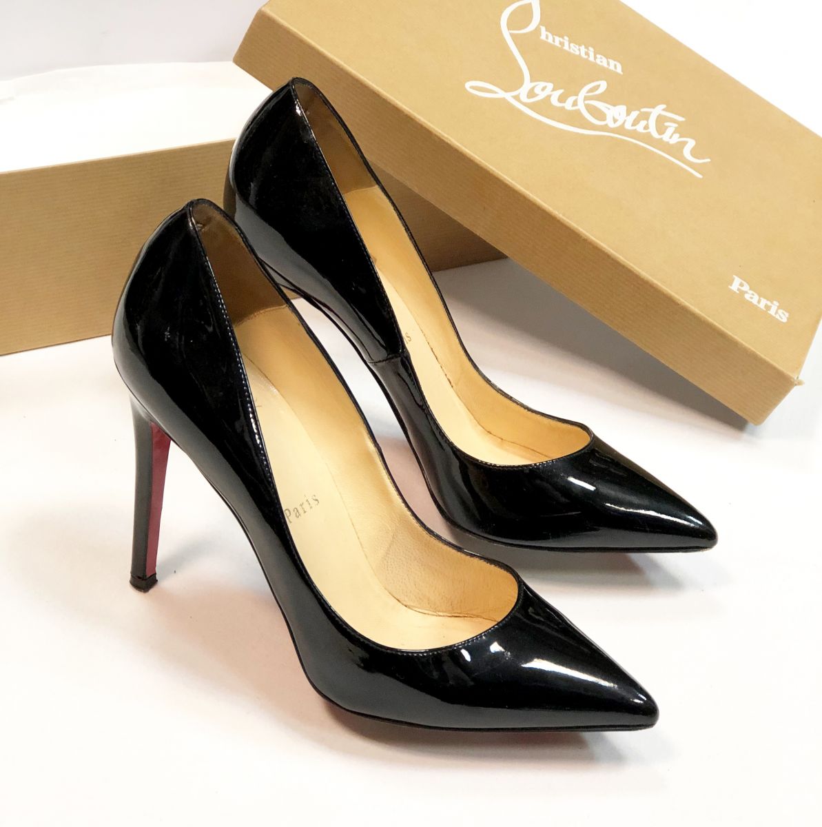 Туфли Louboutin размер 39 цена 15 385 руб 