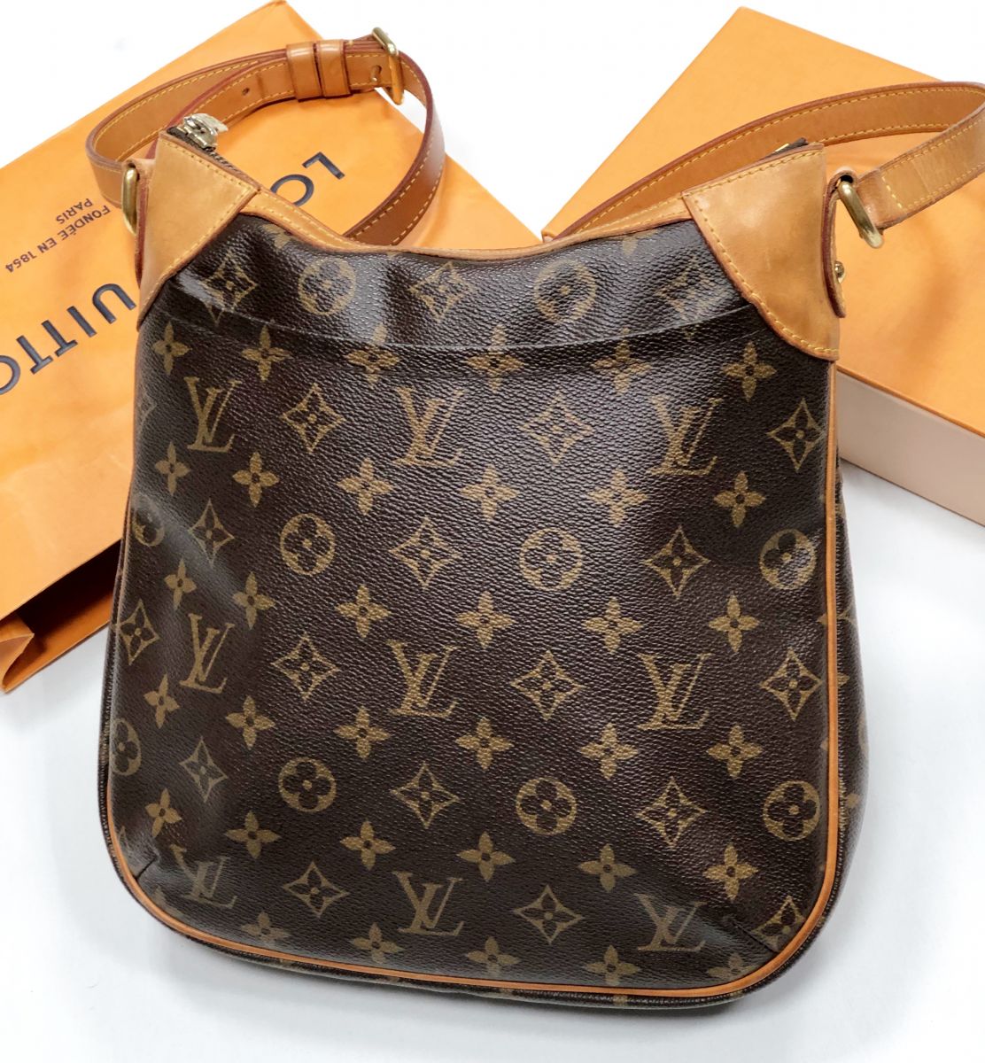 Сумка Louis Vuitton размер 25/25 цена 46 155 руб