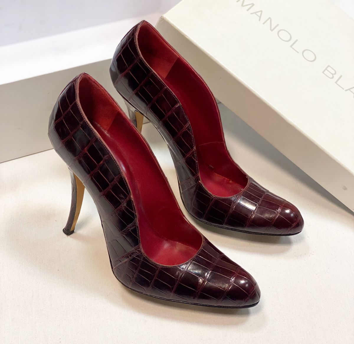 Туфли /крокодил / Manolo Blahnik размер 38.5 цена 46 155 руб 