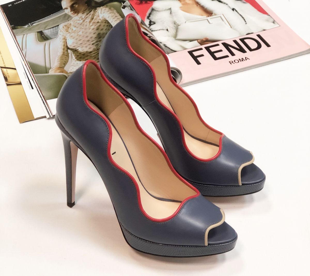 Туфли FENDI размер 37 цена 15 385 руб 