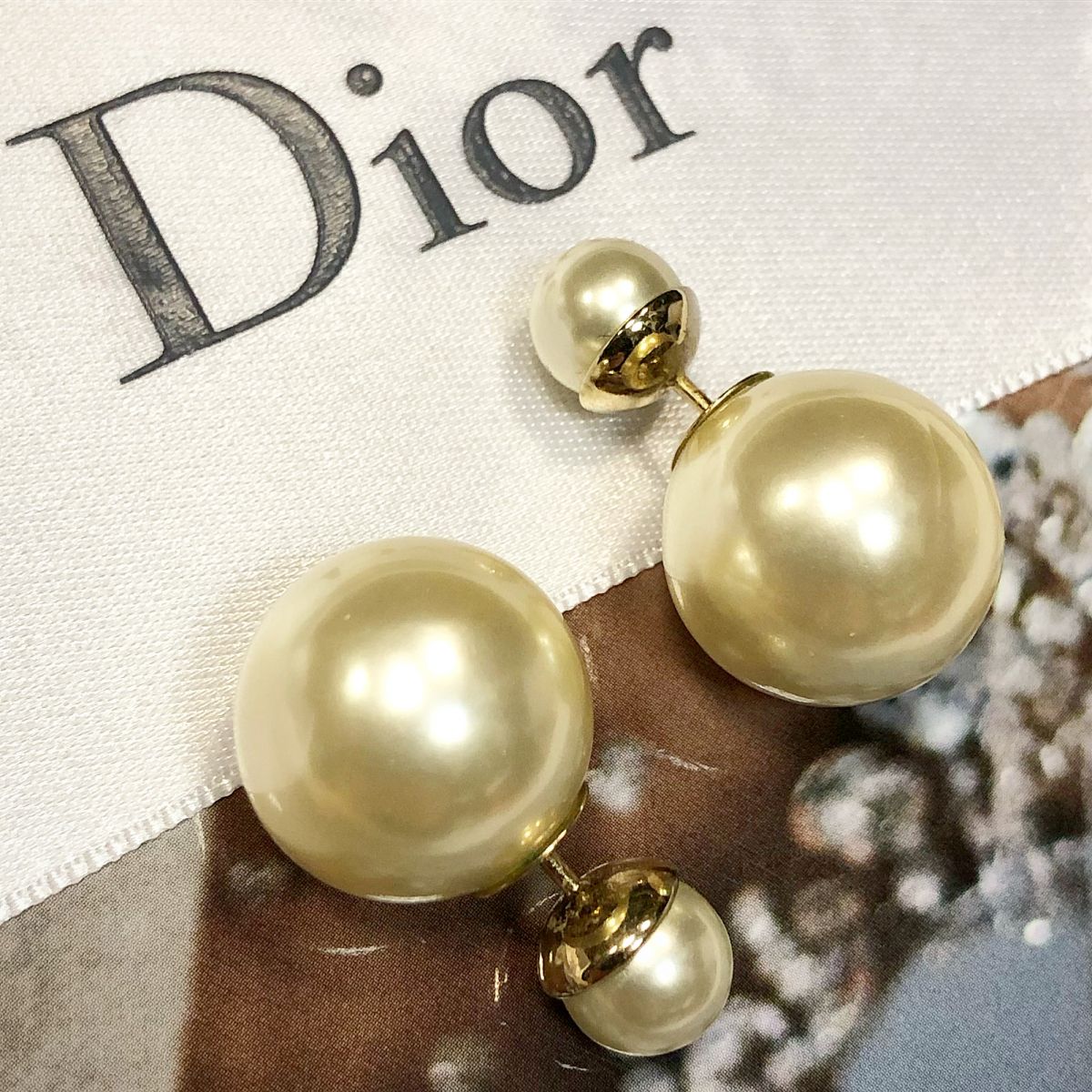 Серьги Christian Dior цена 7 693 руб