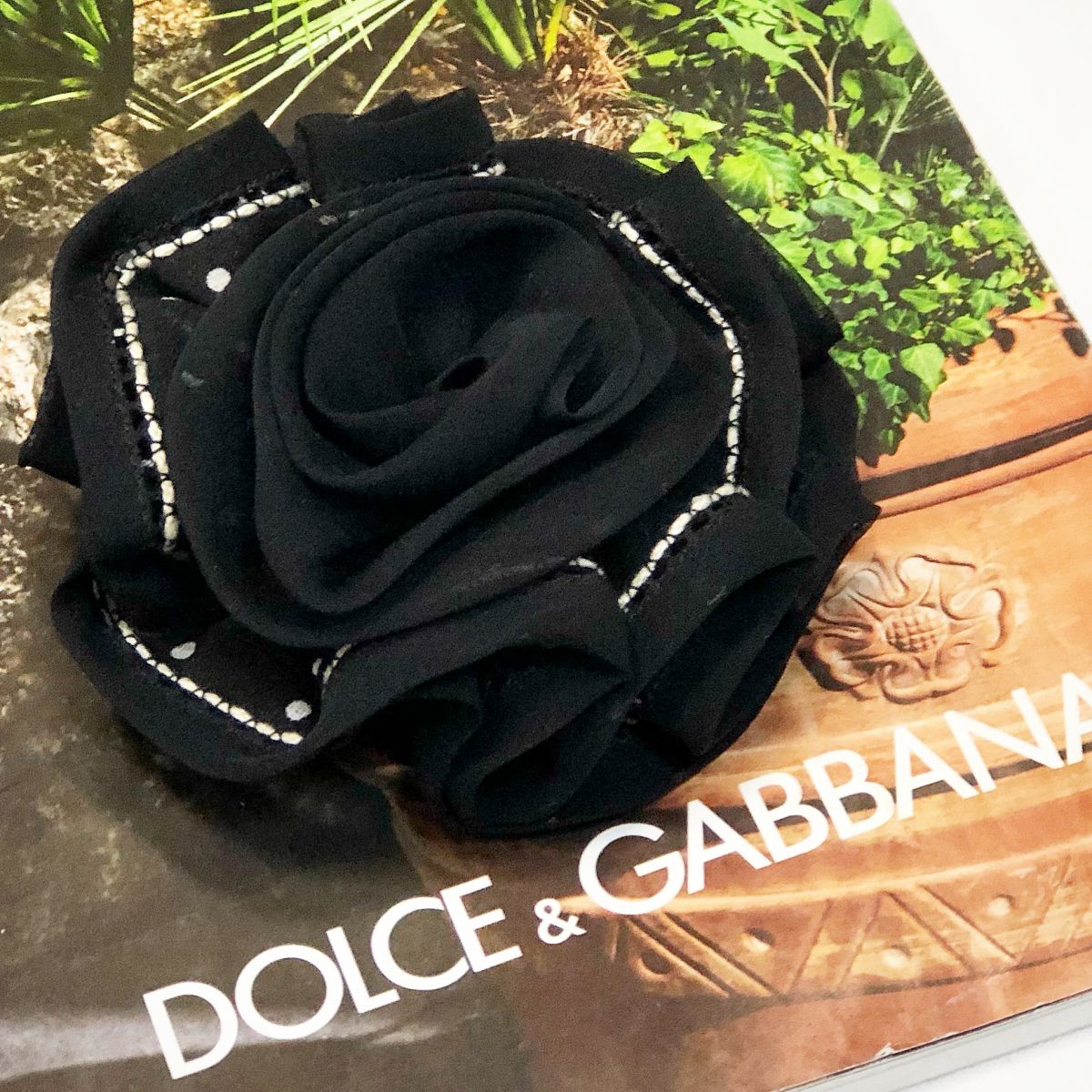 Брошка Dolce Gabbana  цена 4 616 руб 