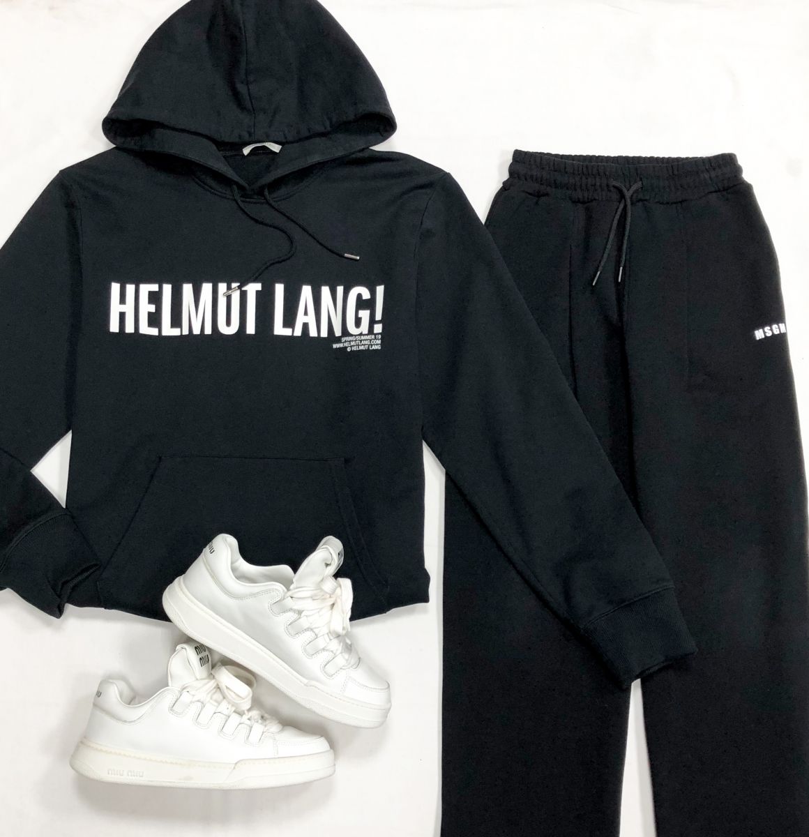 Толстовка HELMUT Lang размер M/L цена 10 770 руб
Брюки Msgm размер S цена 4 616 руб
Кроссовки Miu Miu размер 38.5 цена 76 925 руб