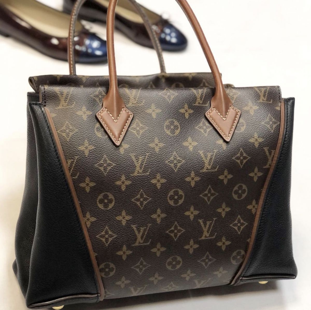 Сумка Louis Vuitton  размер 22/32 цена 92 310 руб