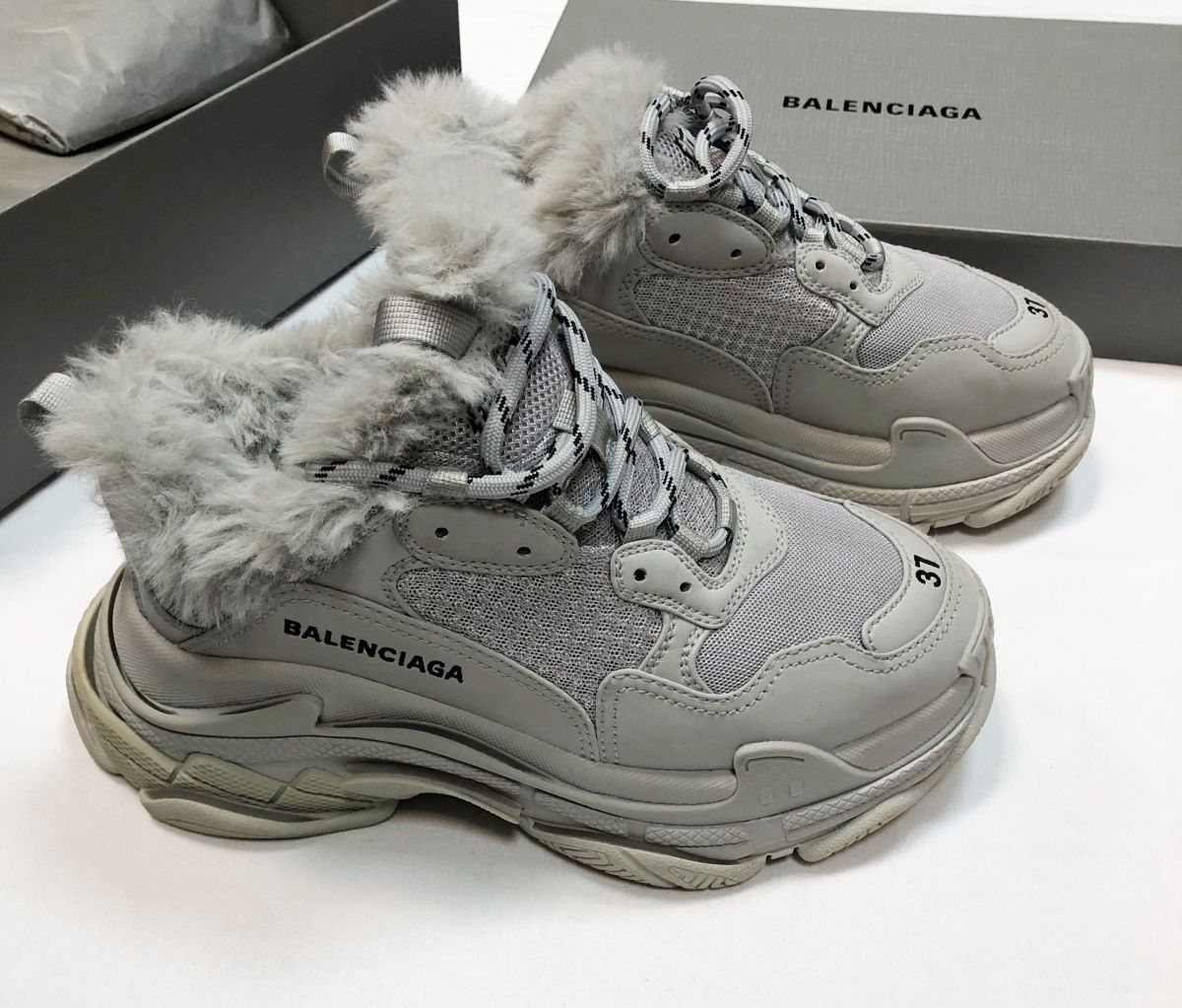 Кроссовки BALENCIAGA размер 37 цена 38 463 руб