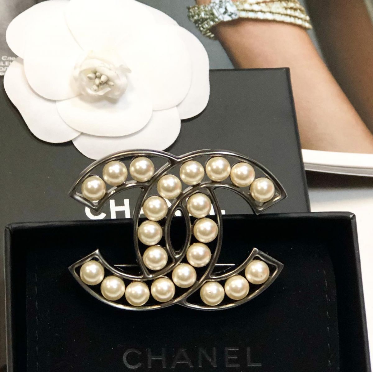 Брошка Chanel  цена 30 770 руб 