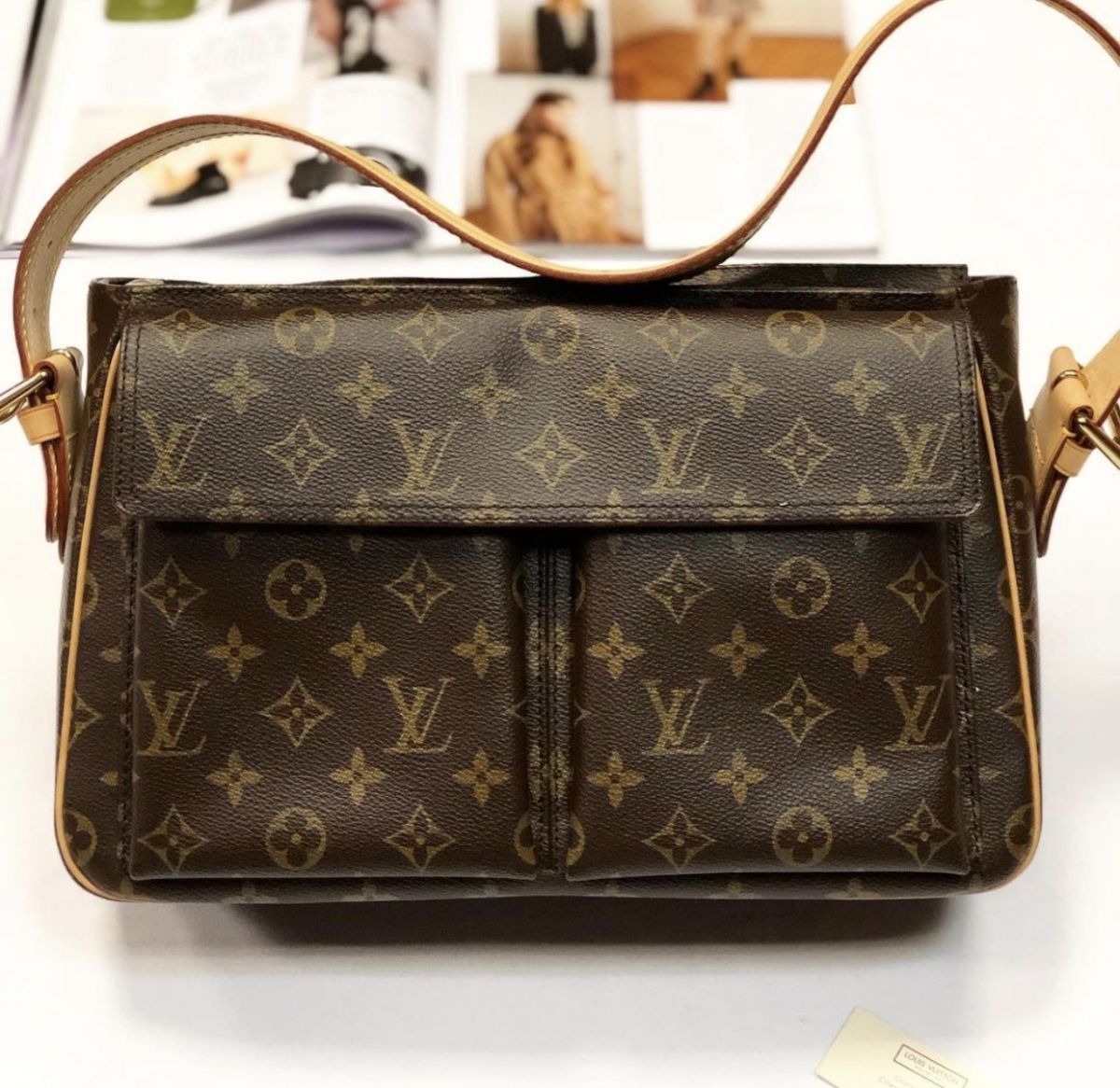 Сумка Louis Vuitton размер 22/32 цена 46 155 руб