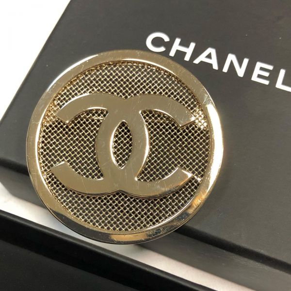 Брошка Chanel 