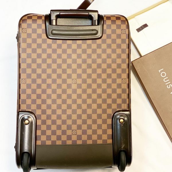 Чемодан Louis Vuitton 