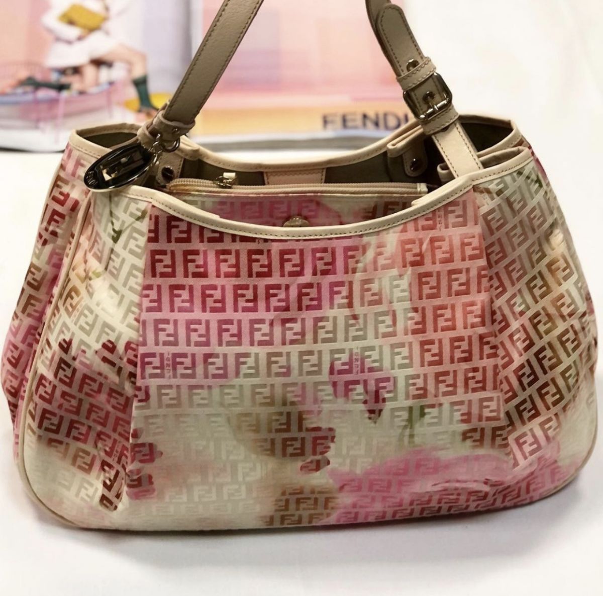 Сумка Fendi  40/25 цена 30 770 руб