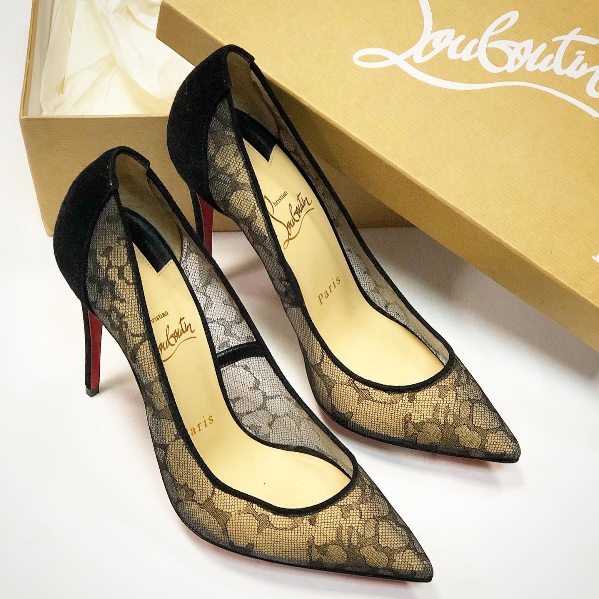 Туфли Louboutin  размер 37 цена 10 770 руб / новые / 