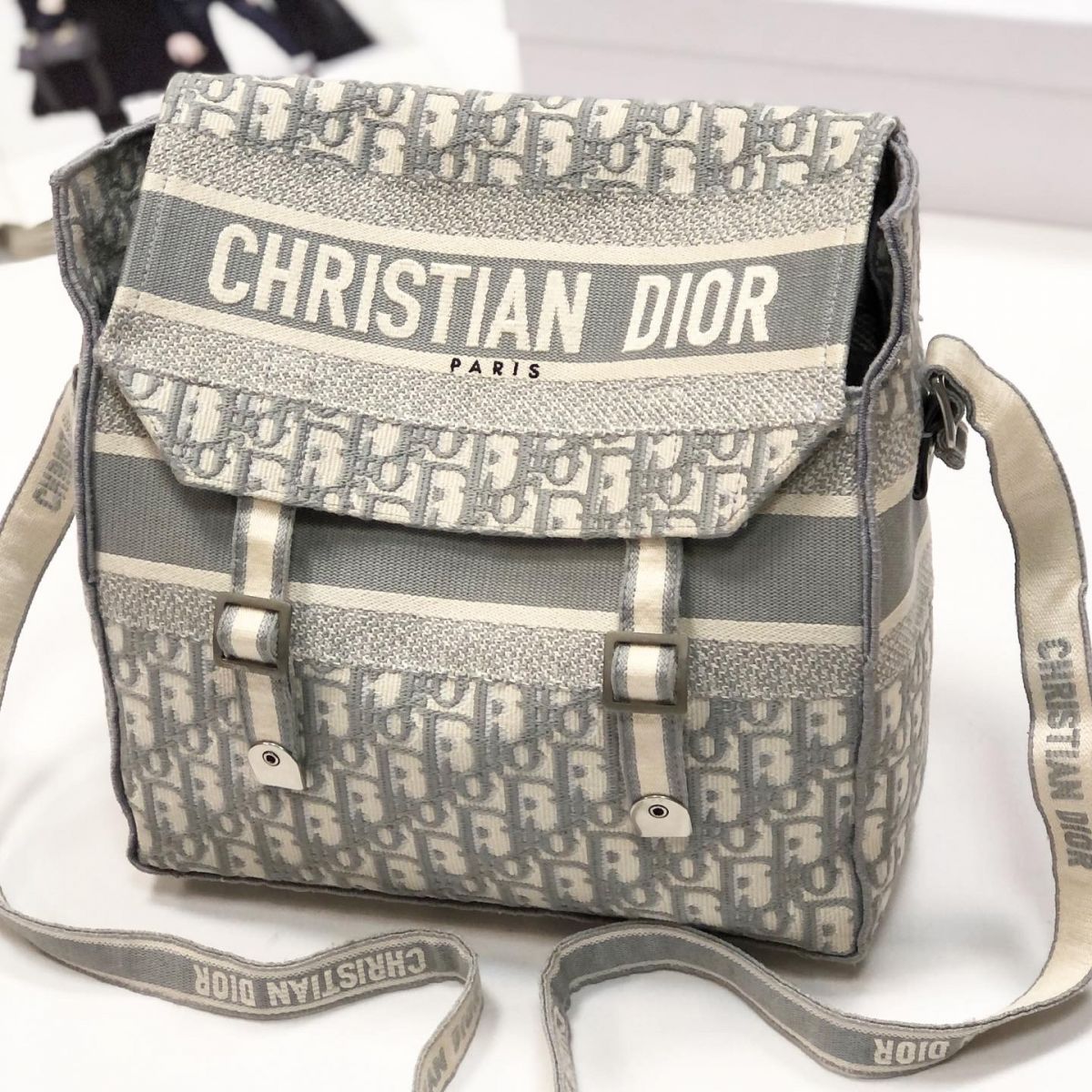 Сумка Cristian Dior размер 27/27 цена 138 465 руб 