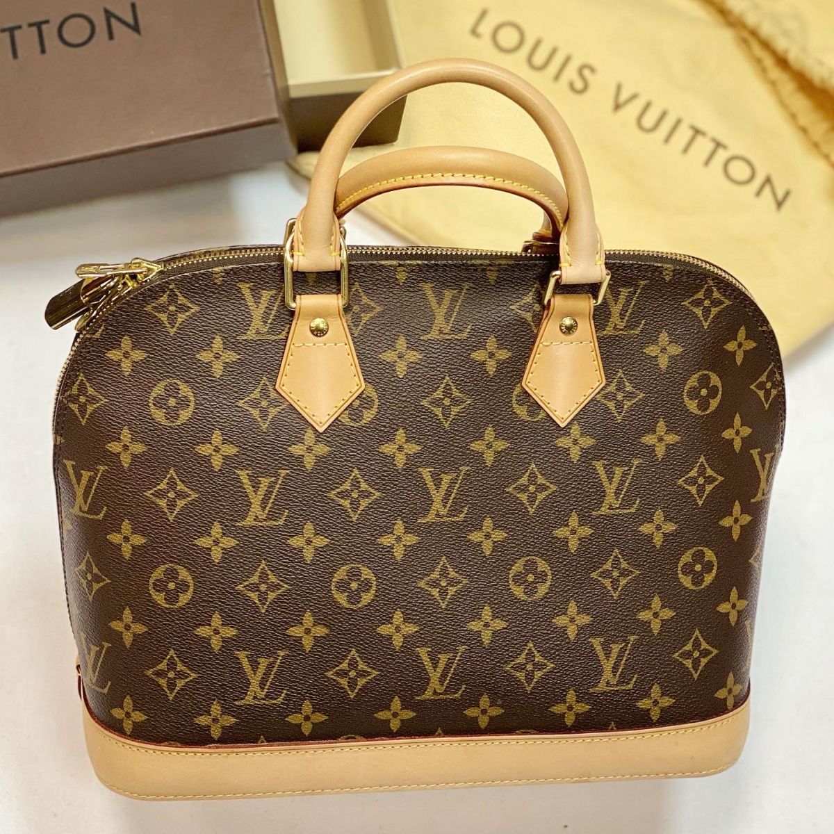 Сумка Louis Vuitton размер 30/25 цена 76 925 руб