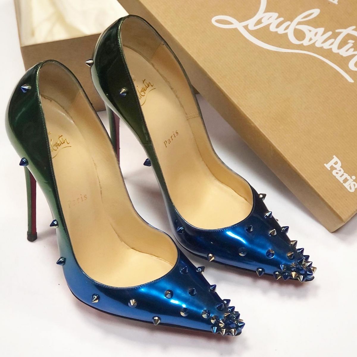 Туфли Louboutin  размер 37.5 цена 15 385 руб 