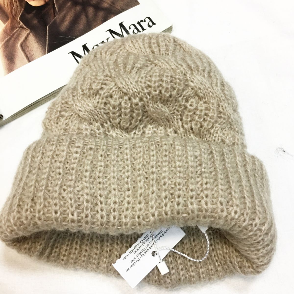 Шапка /мохер/ Max Mara цена 4 616 руб /с ценником/ 