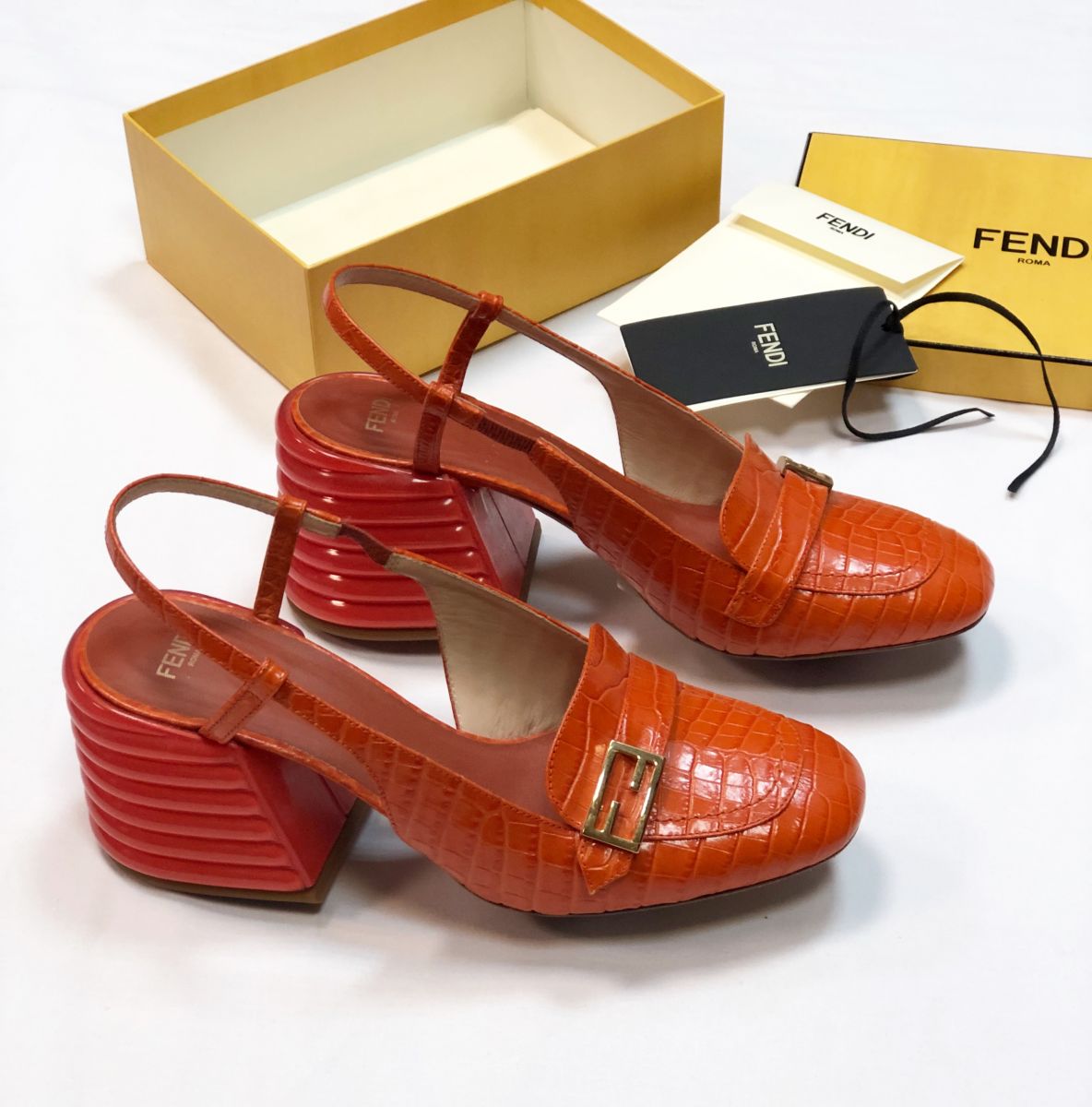 Туфли FENDI размер 38 цена 23 078 руб