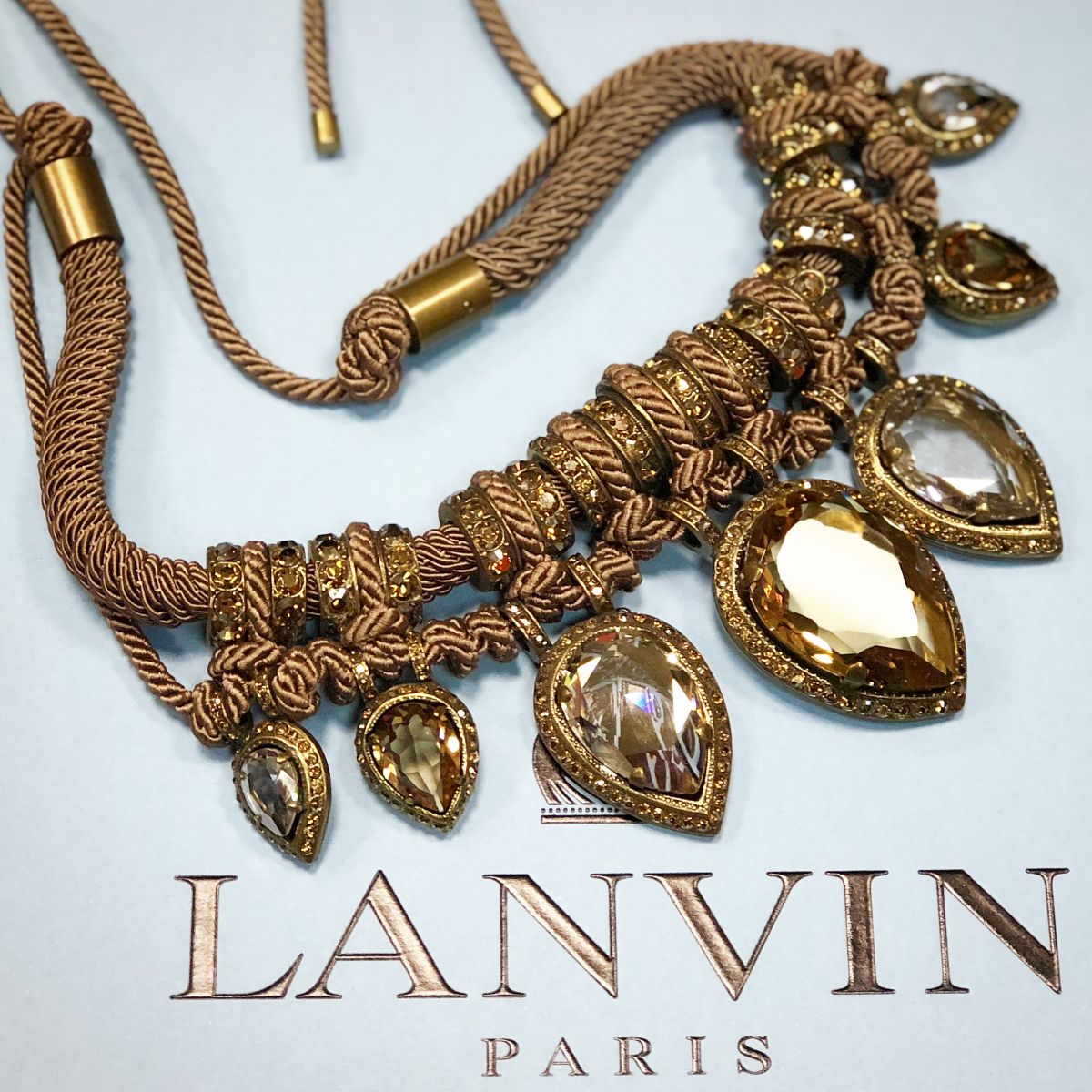 Колье / камни / Lanvin цена 18 463 руб