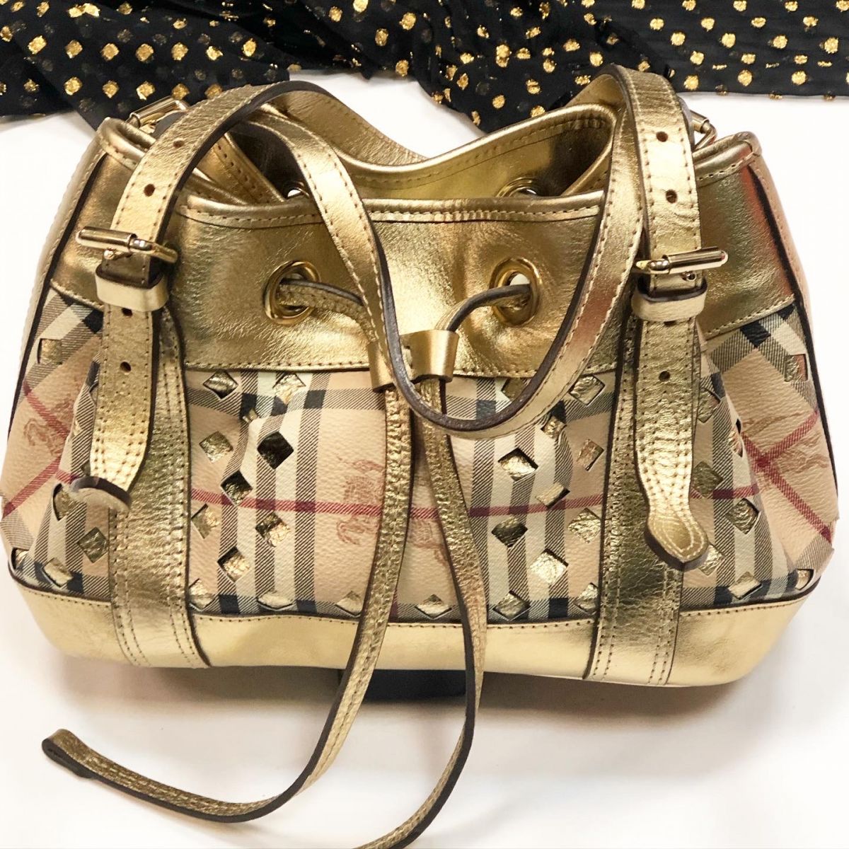 Сумочка Burberry размер 20/25 цена 23 078 руб 