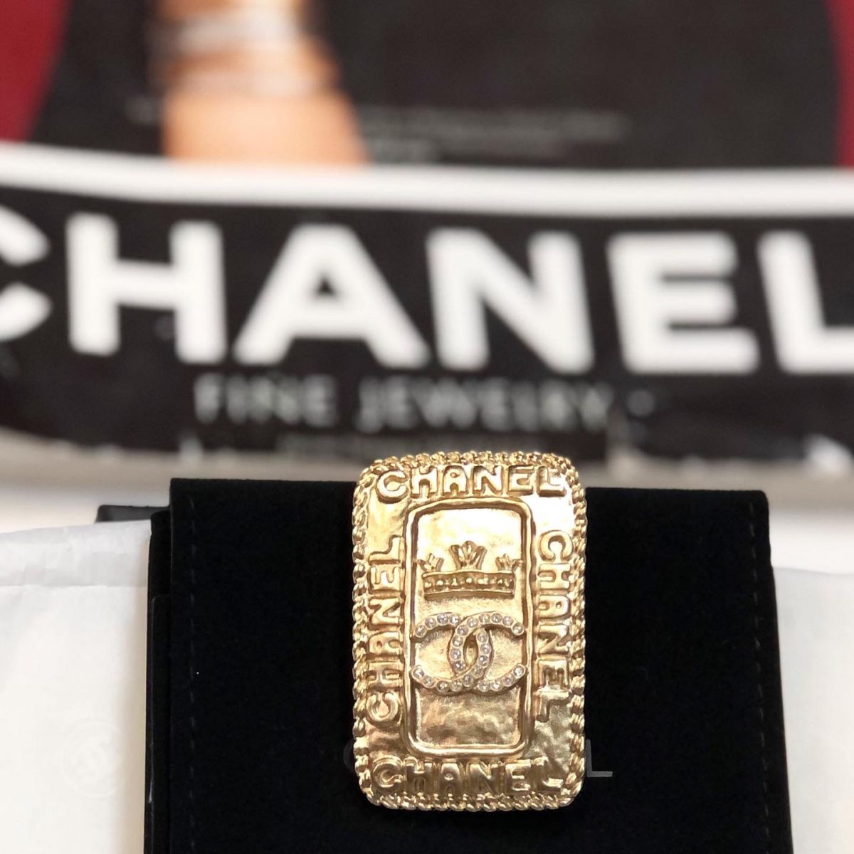 Брошка Chanel  цена 46 155 руб /в коробке/ 