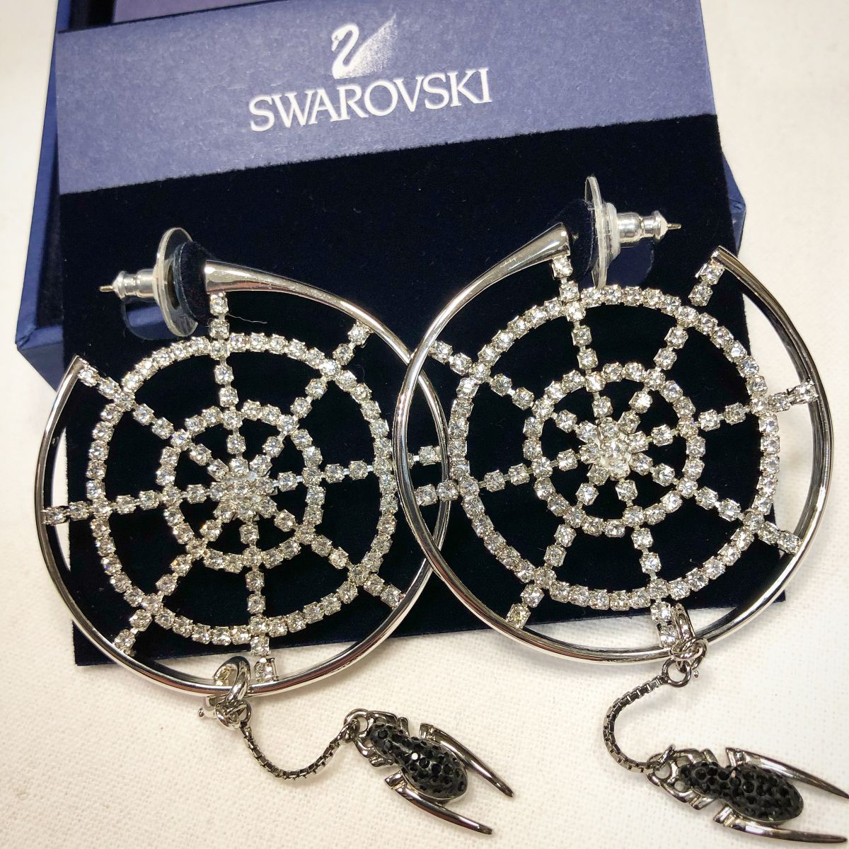 Серьги Swarovski  цена 5 385 руб / упаковка /