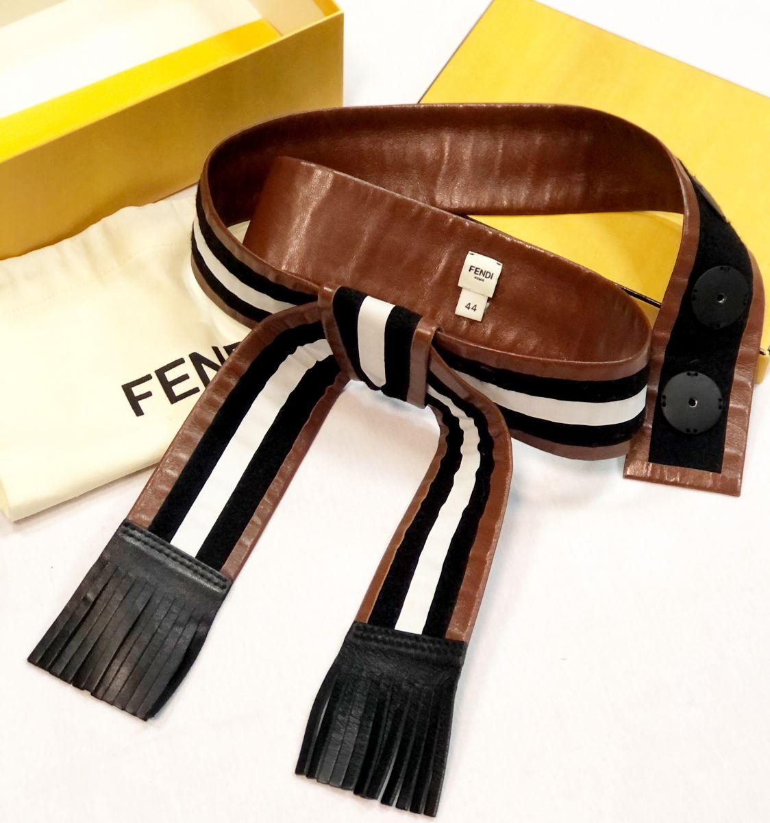 Пояс Fendi цена 4 616 руб 