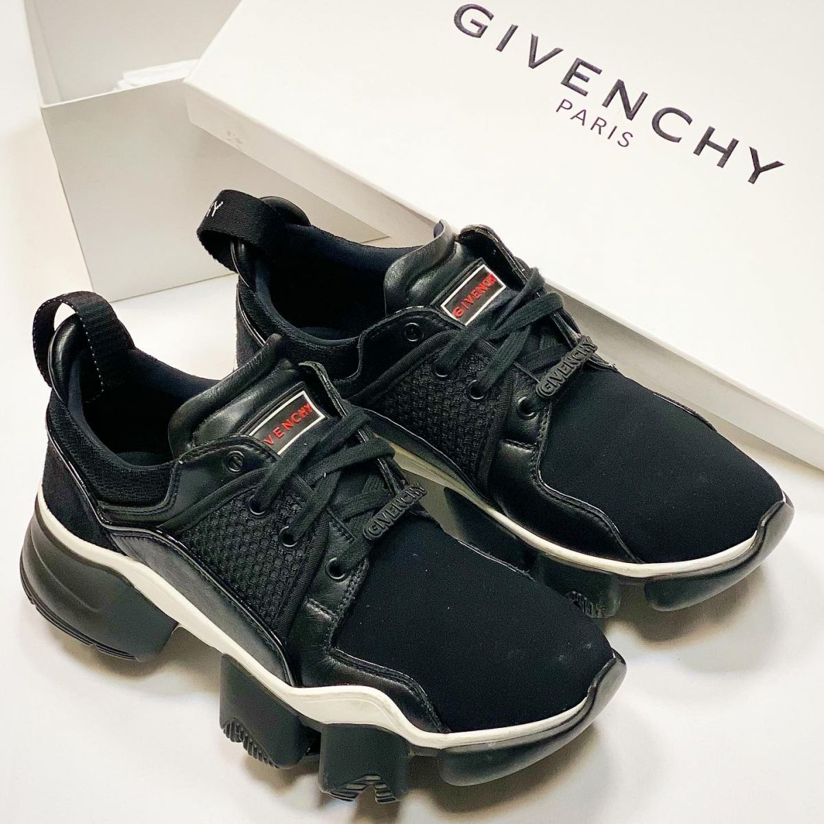 Кроссовки Givenchy размер 40.5 цена 18 463 руб 