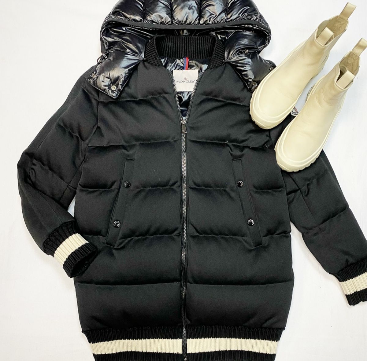 Пуховик Moncler размер 1 цена 46 155 руб Ботинки Jil Sander размер 38 цена 30 770 руб