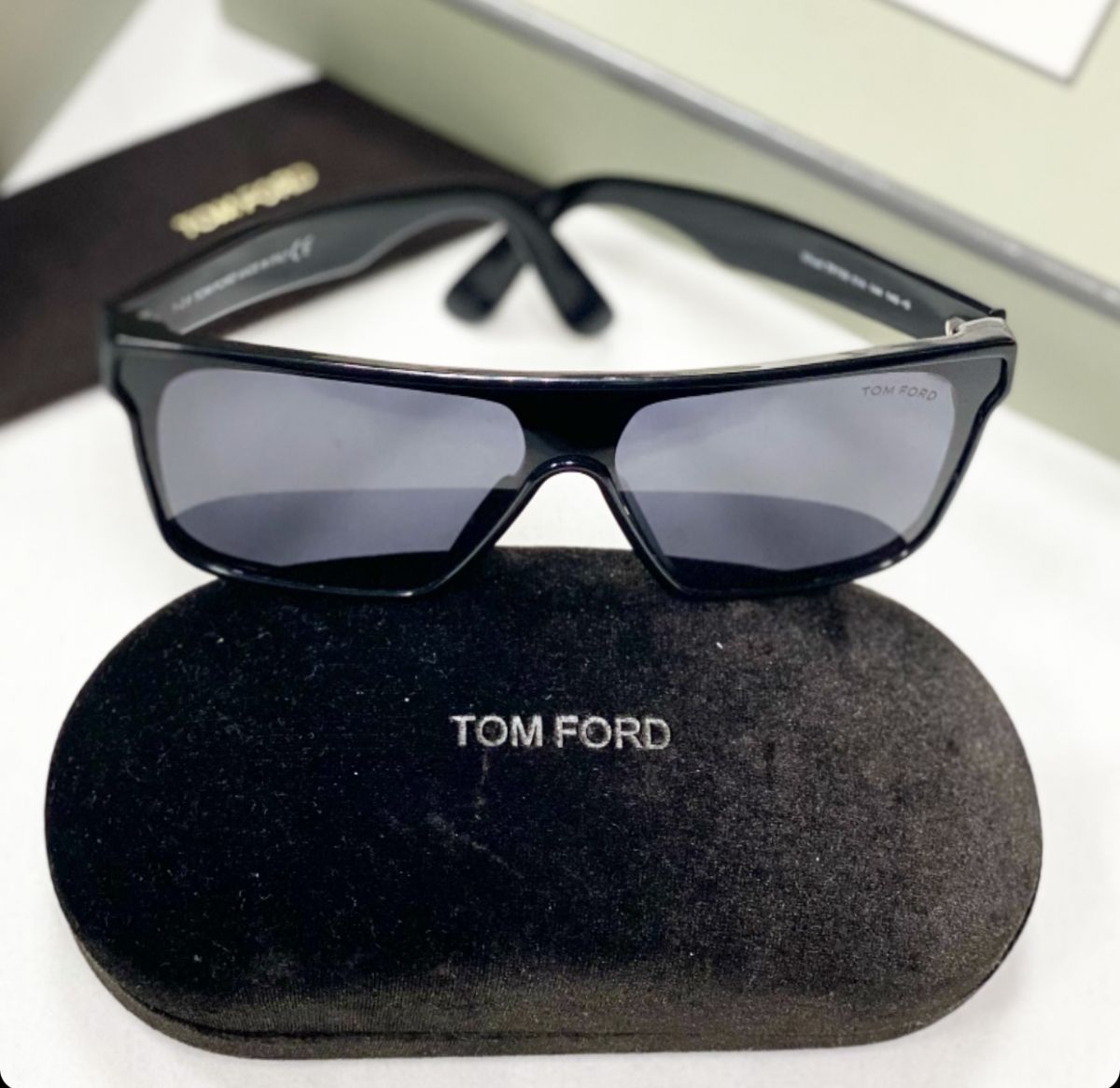 Очки Tom Ford цена 15 385 руб 