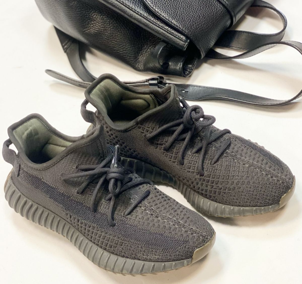 Кеды Adidas Yeezy размер 39.5 цена 10 770 руб 