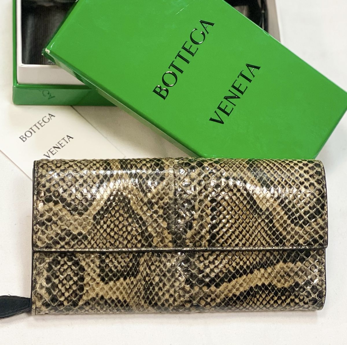 Портмоне / питон / Bottega Veneta цена 15 385 руб 