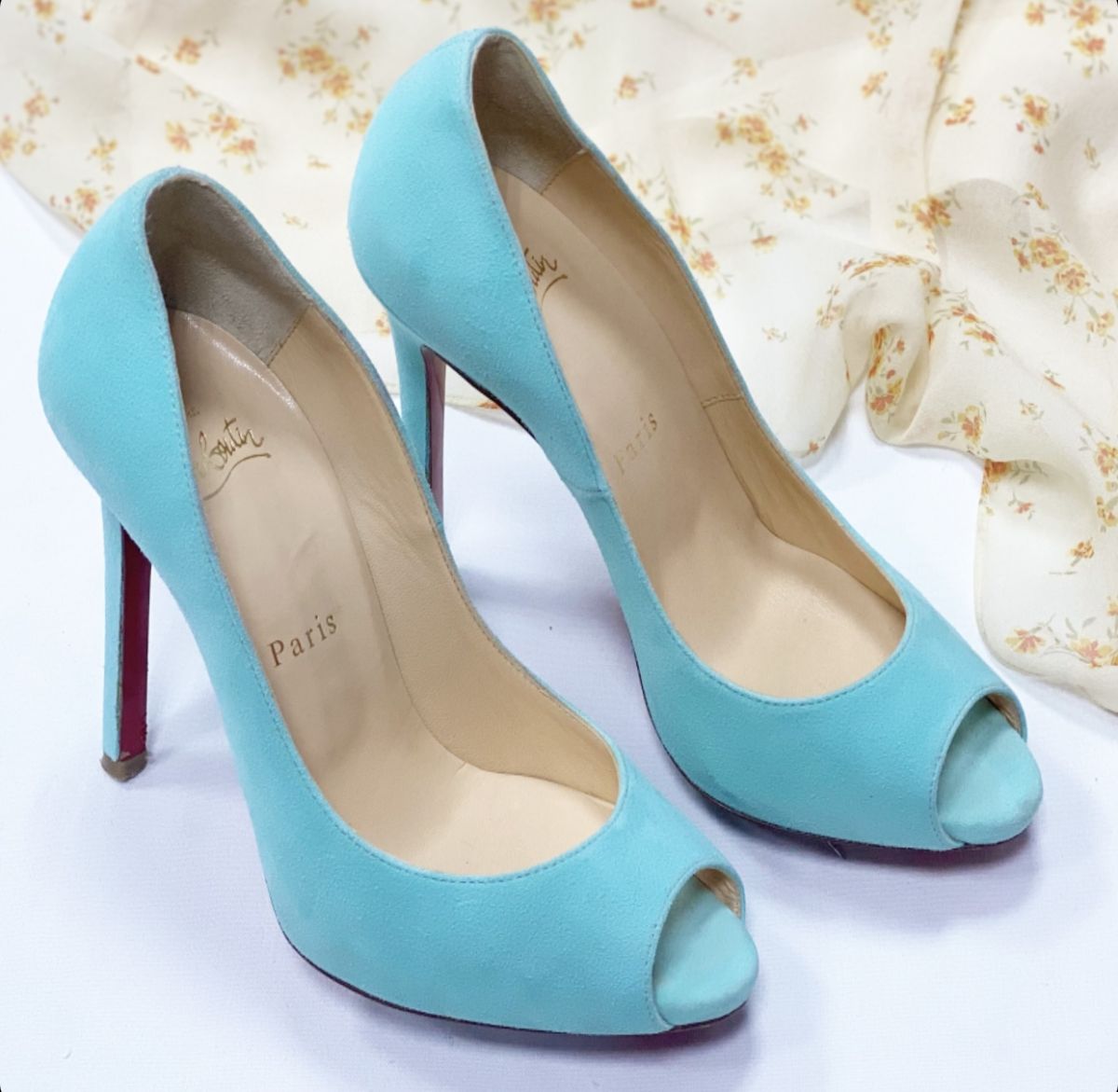 Туфли Louboutin размер 35 цена 15 385 руб 