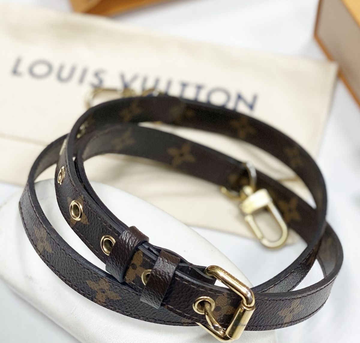 Ремень для сумки Louis Vuitton цена 23 078 руб