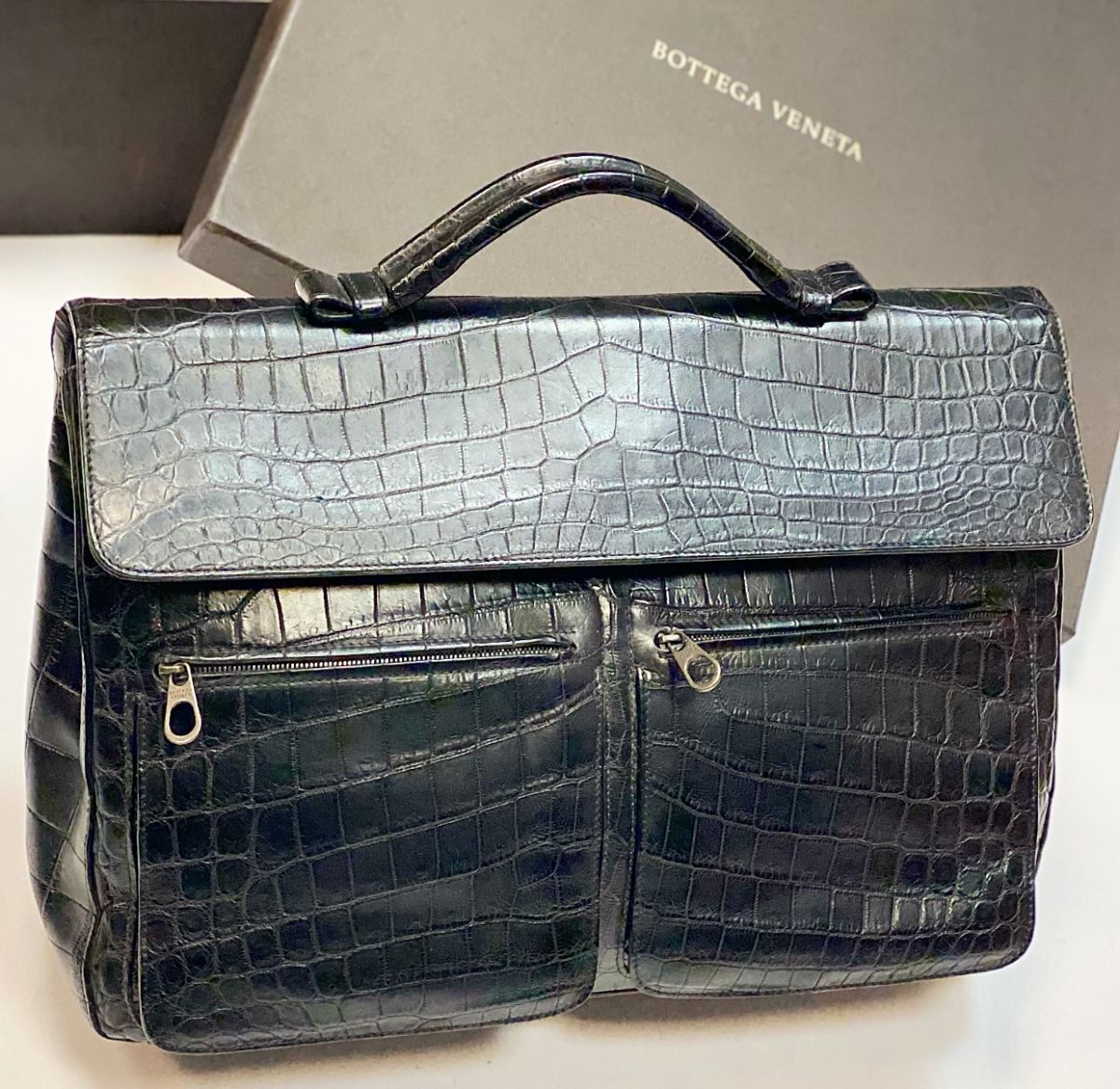 
Сумка / крокодил / Bottega Veneta размер 40/30 цена 153 847 руб 