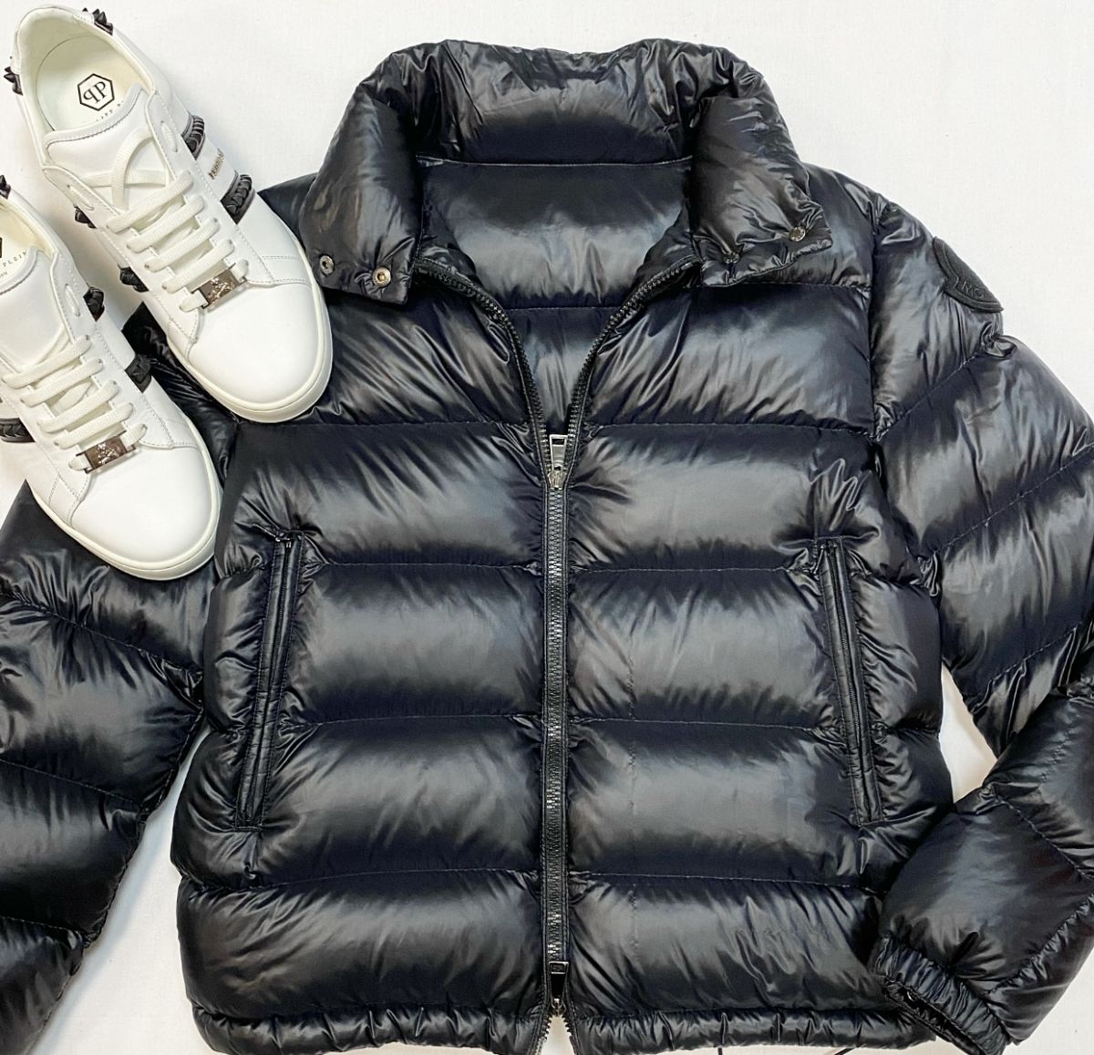 Пуховик Moncler размер 2 цена 61 540 руб Кеды Philipp Plein размер 42 цена 15 385 руб