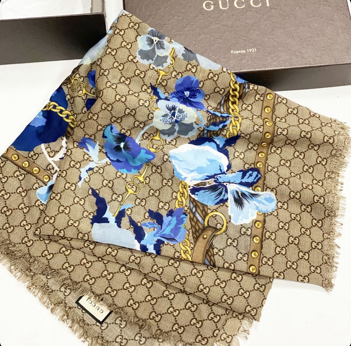 Платок Gucci размер 130/130 цена 23 078 руб 