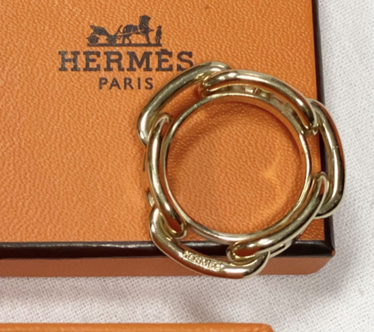 Кольцо для платка Hermès цена 23 078 руб 