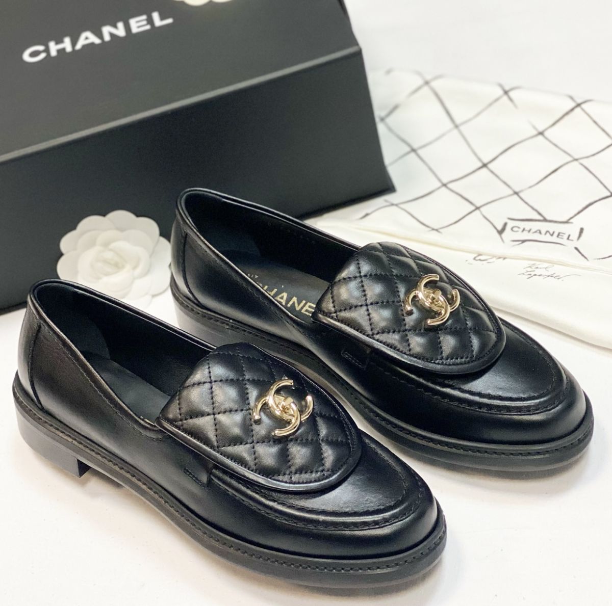 Лоферы Chanel размер 40 цена 61 540 руб / новые / 