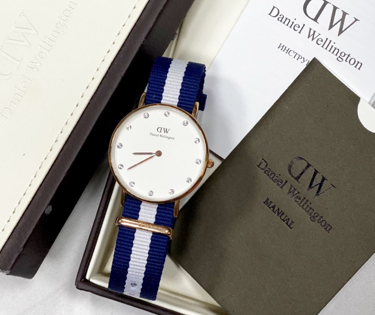 Часы Daniel Wellington цена 12 308 руб / упаковка / 