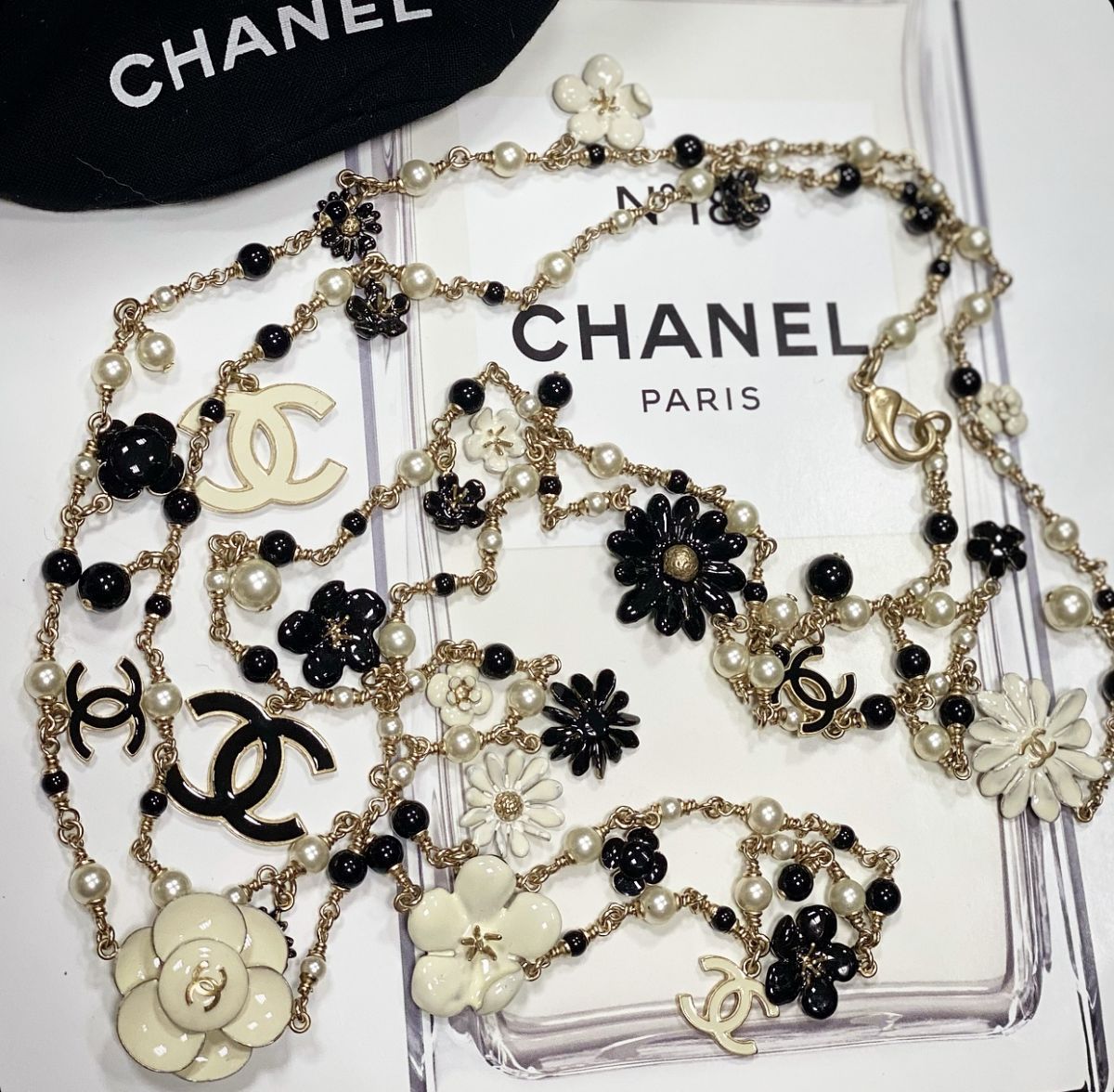 Бусы Chanel цена 123 080 руб 