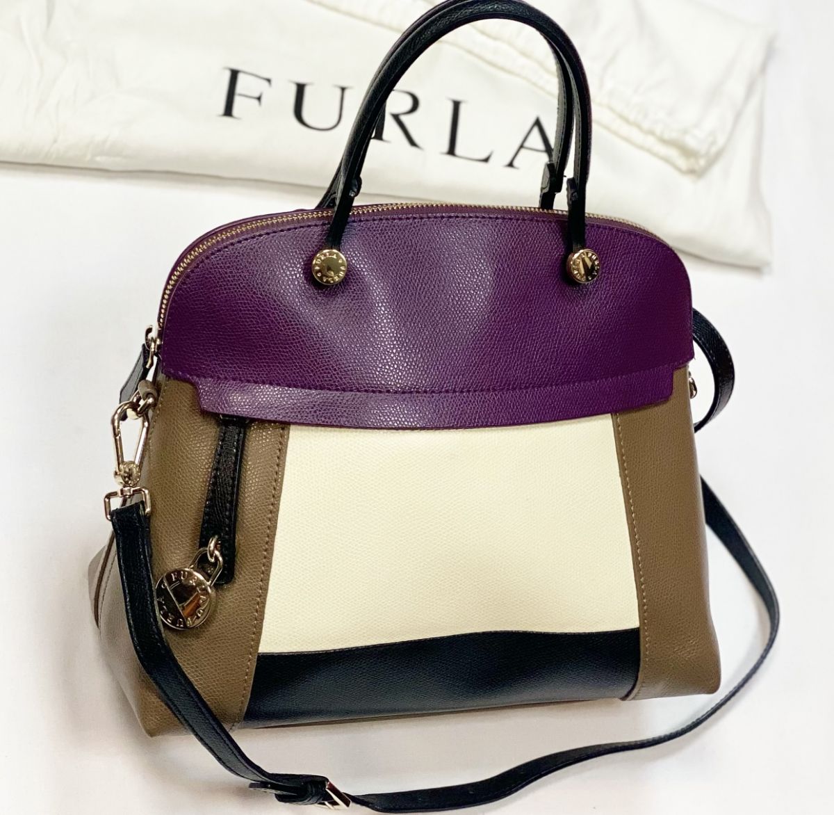 Сумка Furla размер 27/23 цена 10 770 руб 