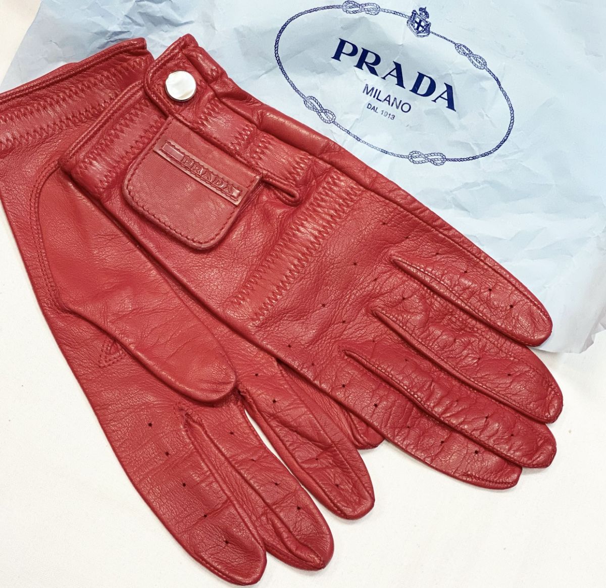 Перчатки Prada размер M цена 7 693 руб 